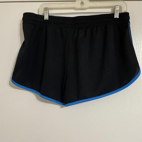 Women's Under Armour Shorts Sz Lg - Picture 3 of 4